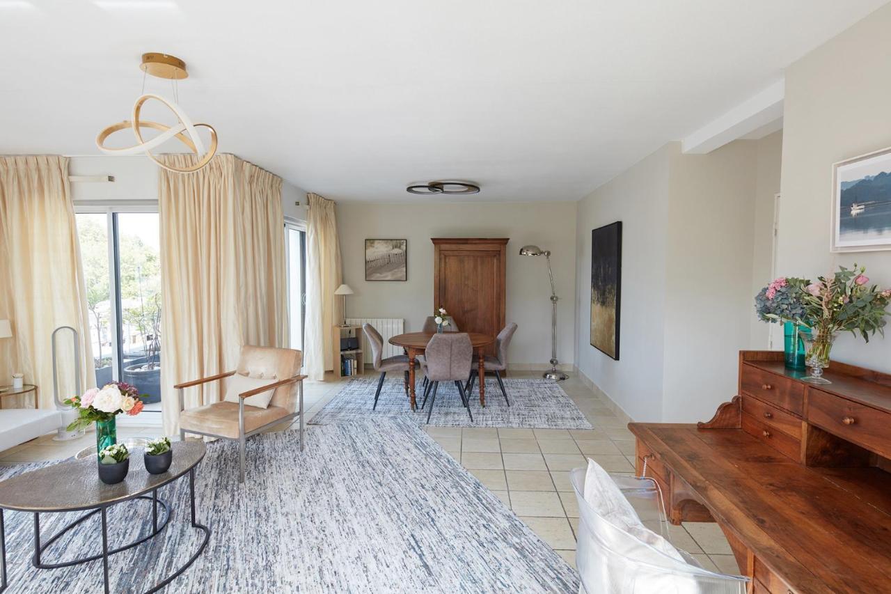 Un Appartement Penthouse D'Exception Sur Le Port De Ванн Экстерьер фото